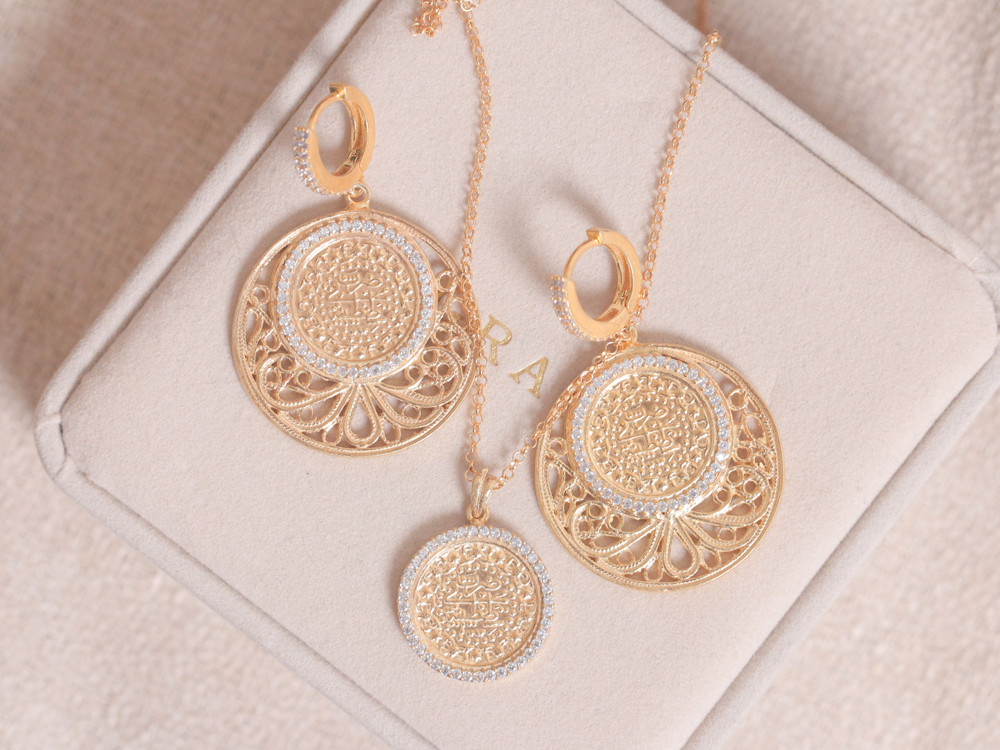 Filigree & White Zircon Lira Sodra Earrings