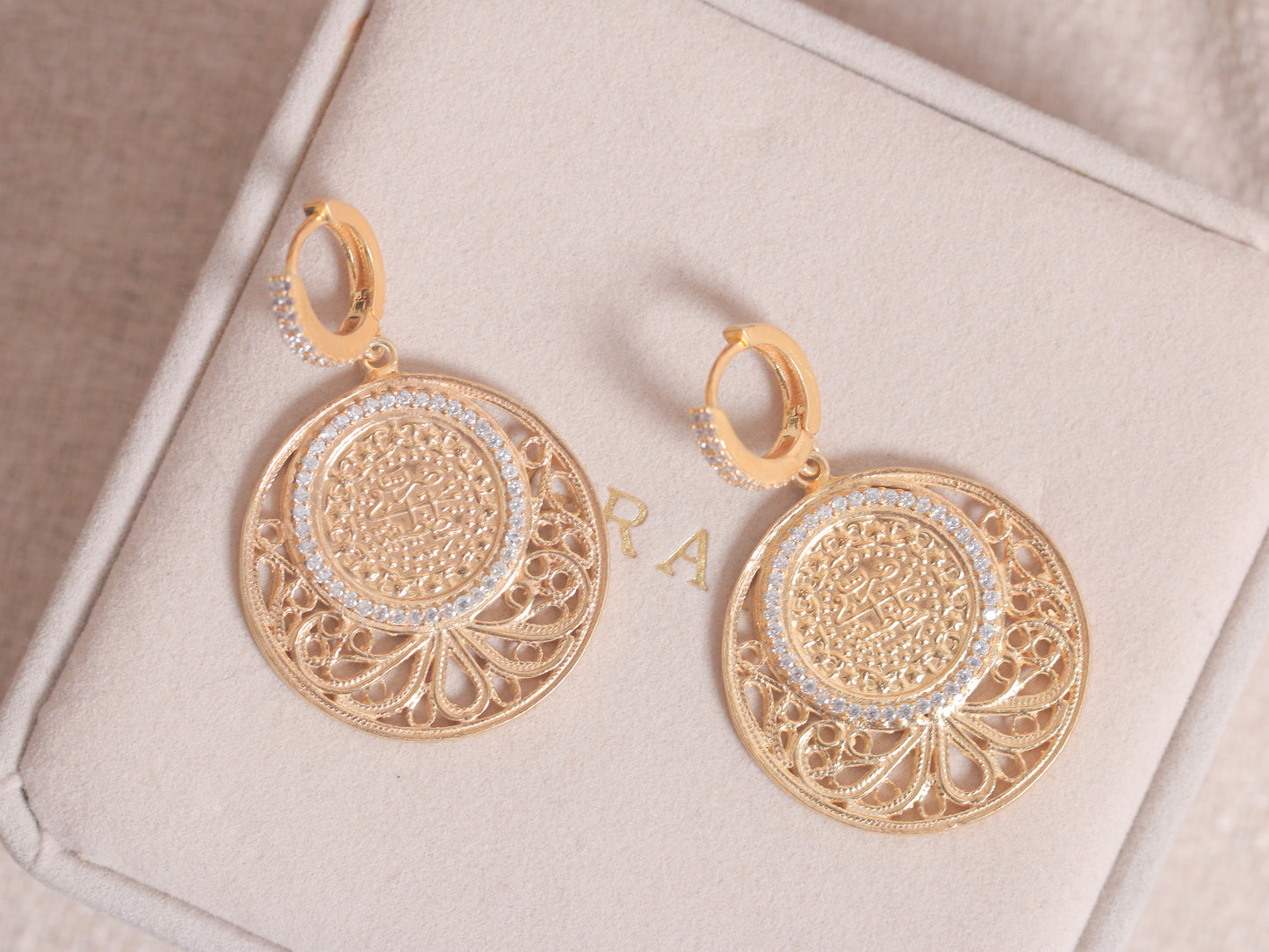 Filigree & White Zircon Lira Sodra Earrings