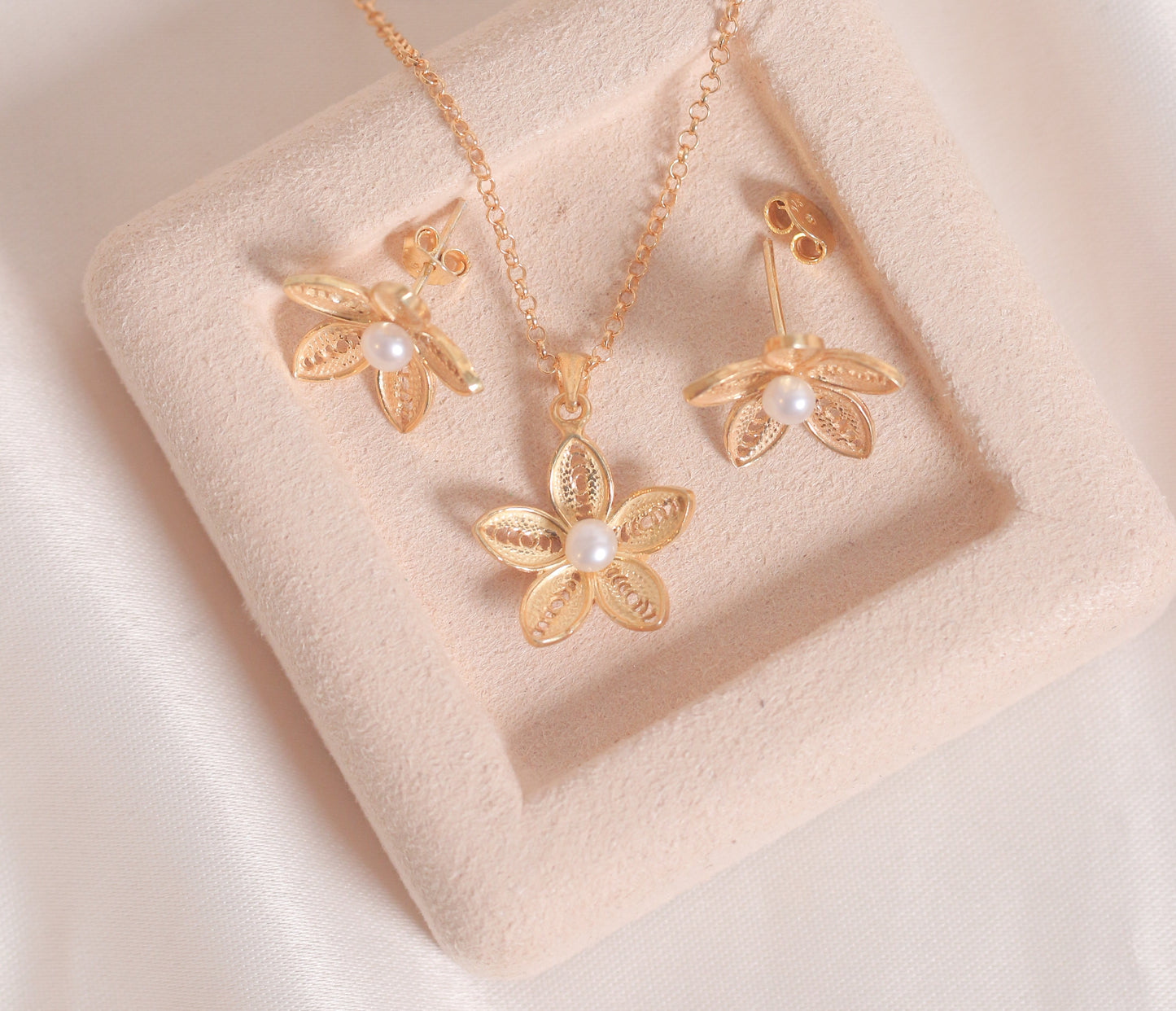 New Light Pearls FLR Set