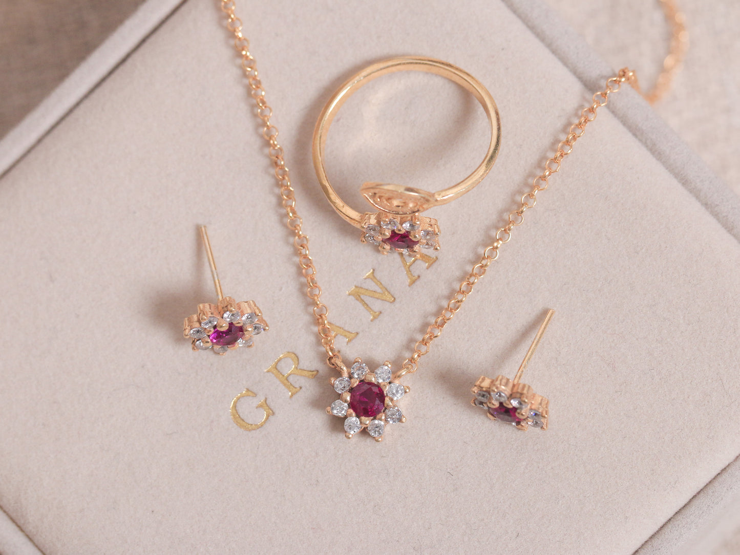 Halo Red Zircon Set