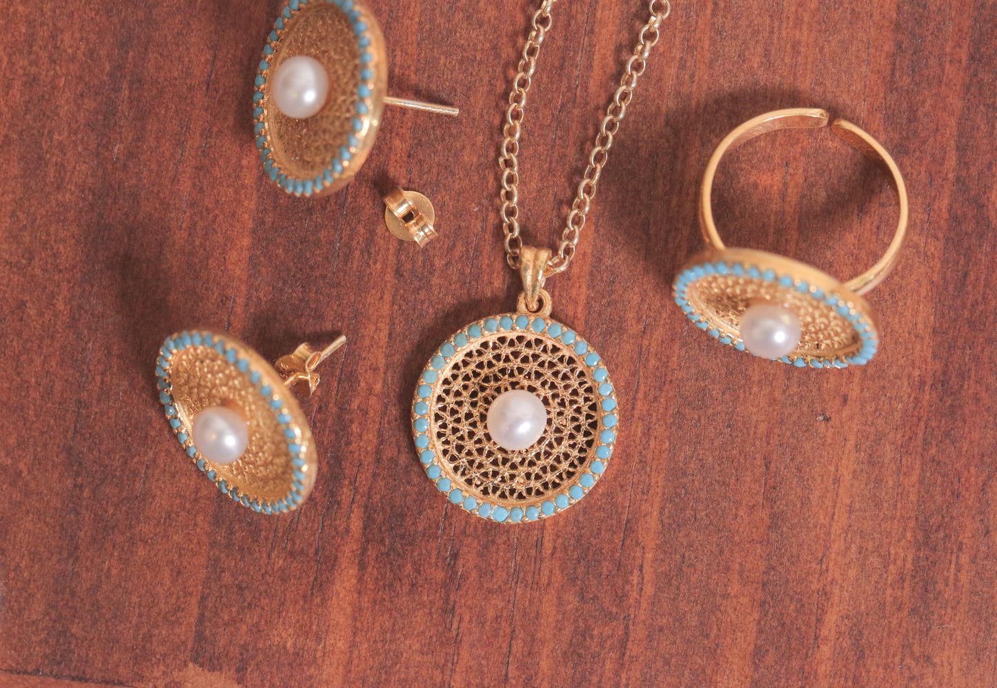 Fairuz & Pearls Filigree Set