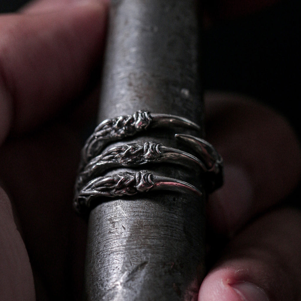 FALCON'S CLAWS (Men)