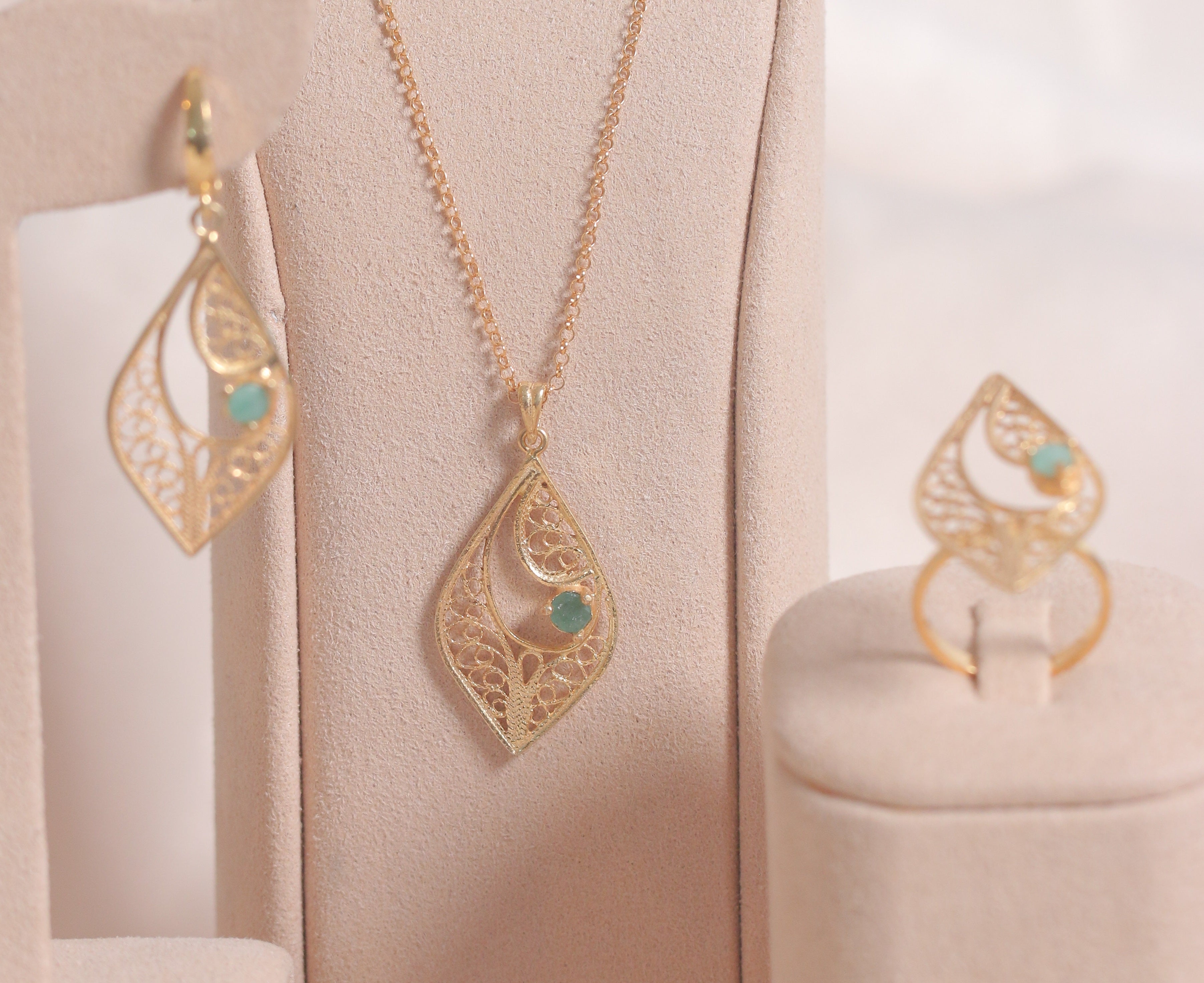 Big Tear Filigree & Emeralds Set