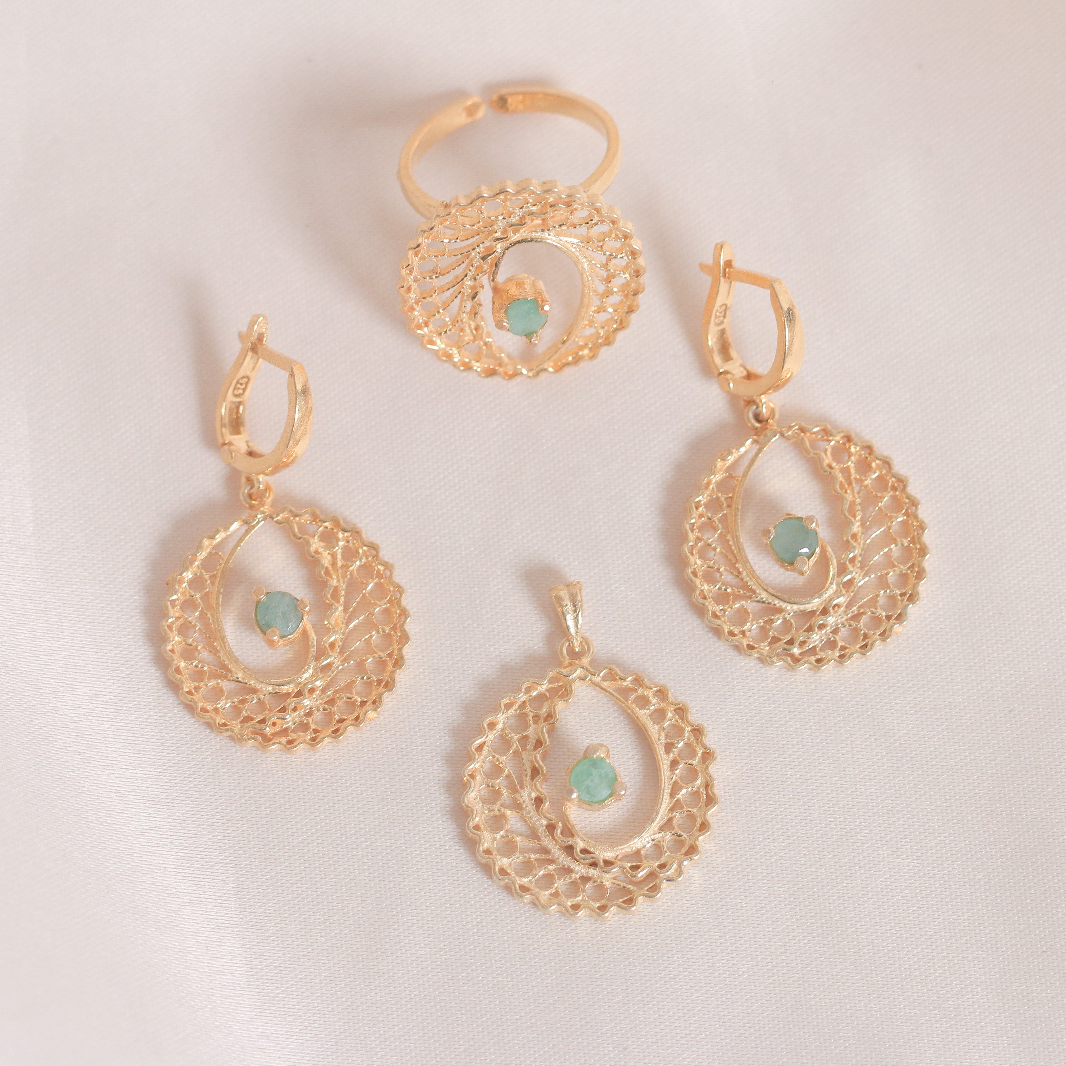 Round Filigree & Emeralds Set