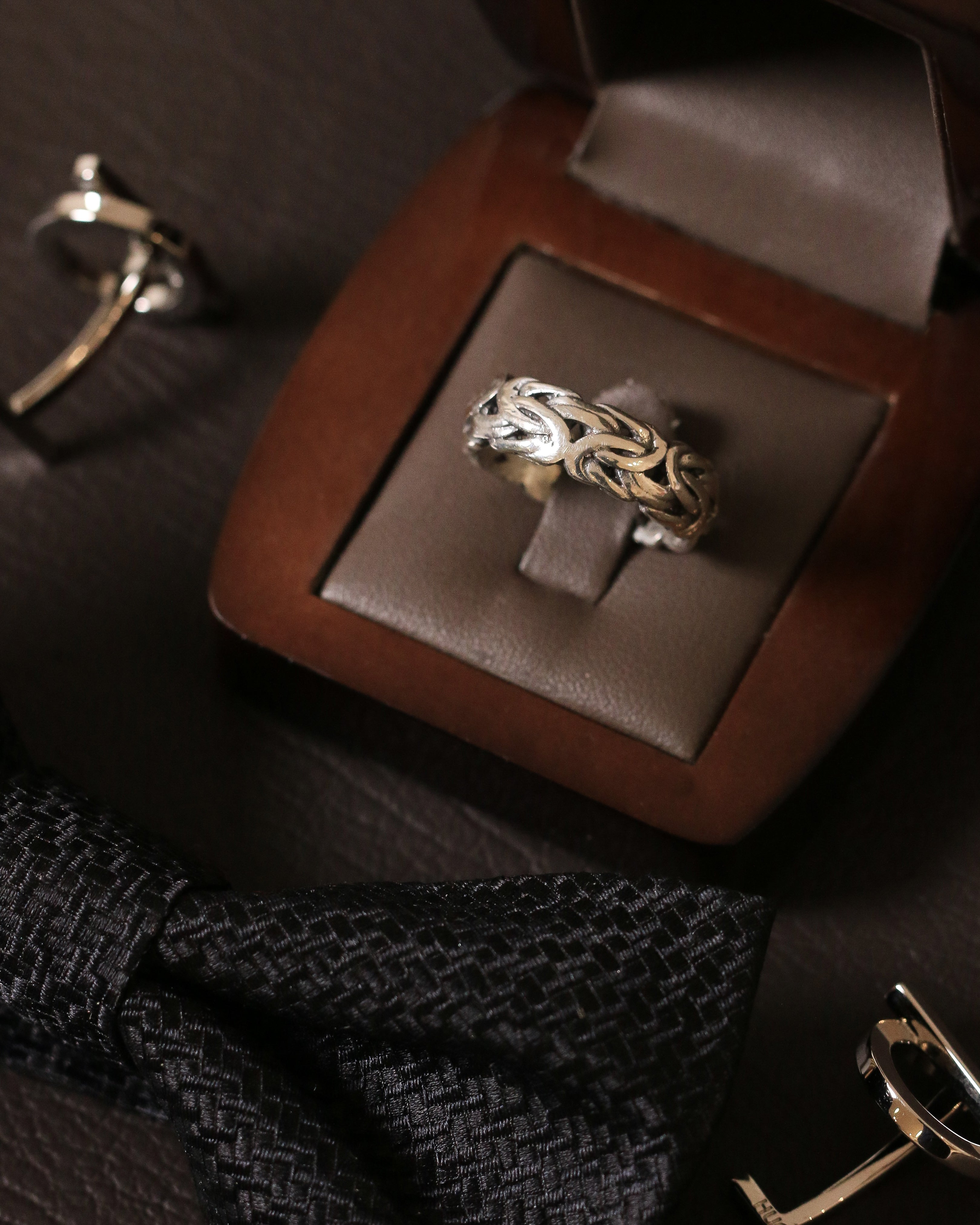 Buleila Signature Wedding Band (Men)