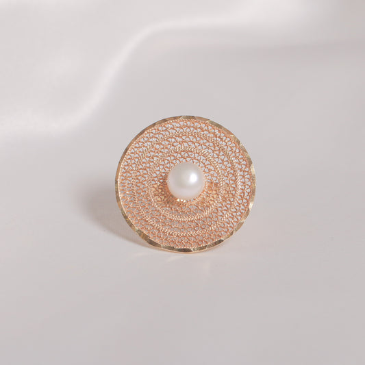 Sodra Pearls Filigree Ring