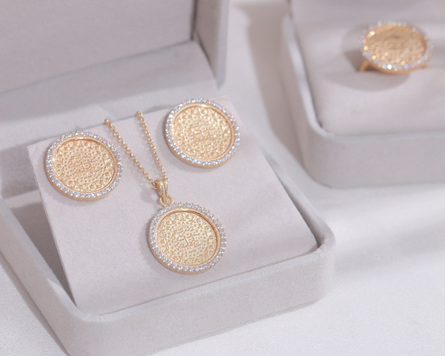 White Zircon Lira Set