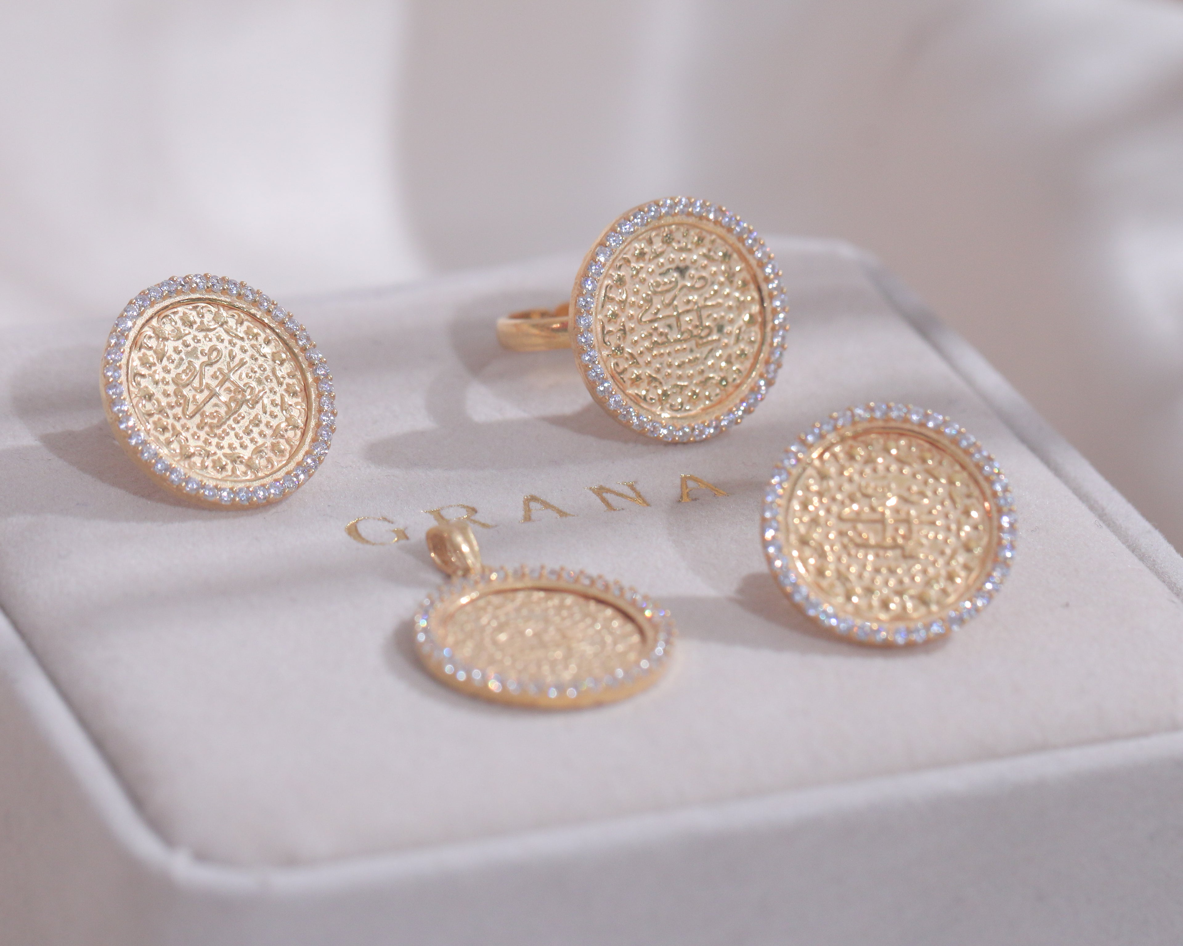 White Zircon Lira Set