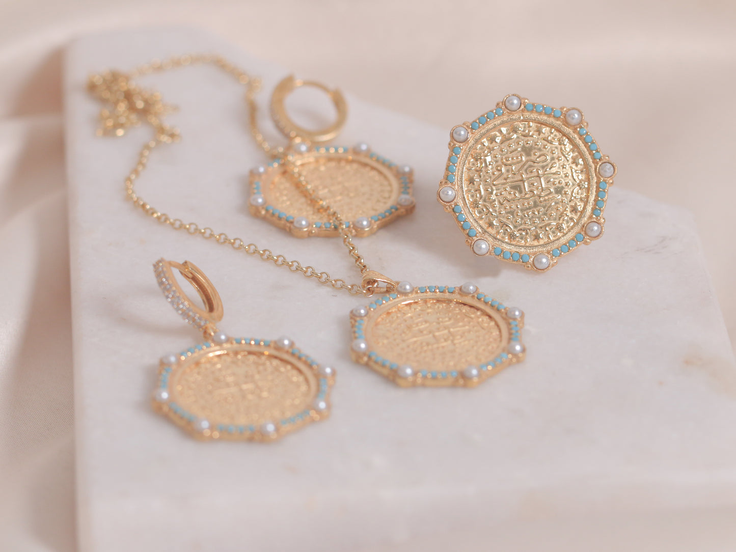 Fairuz & Pearls Big Lira Set